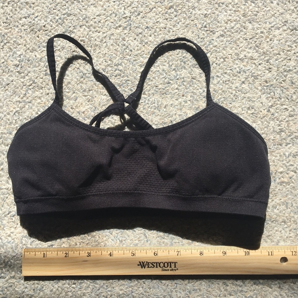 Black Sports bra fits XS/S